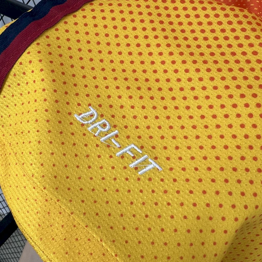 Retro Barcelona 2012/13 Away Jersey