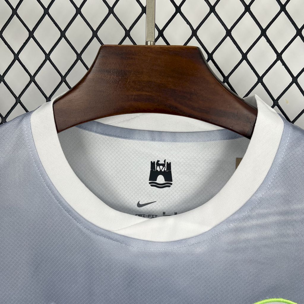 Wolfsburg 2025/26 Away Jersey