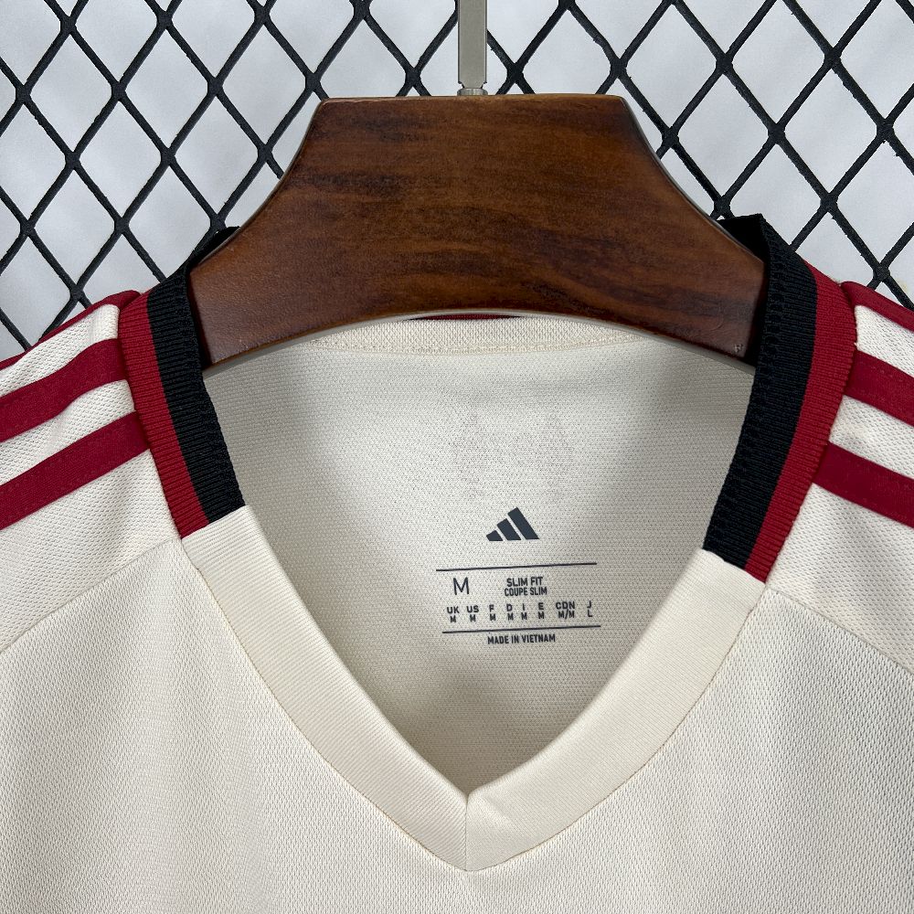 Liverpool 2025/26 Away Jersey