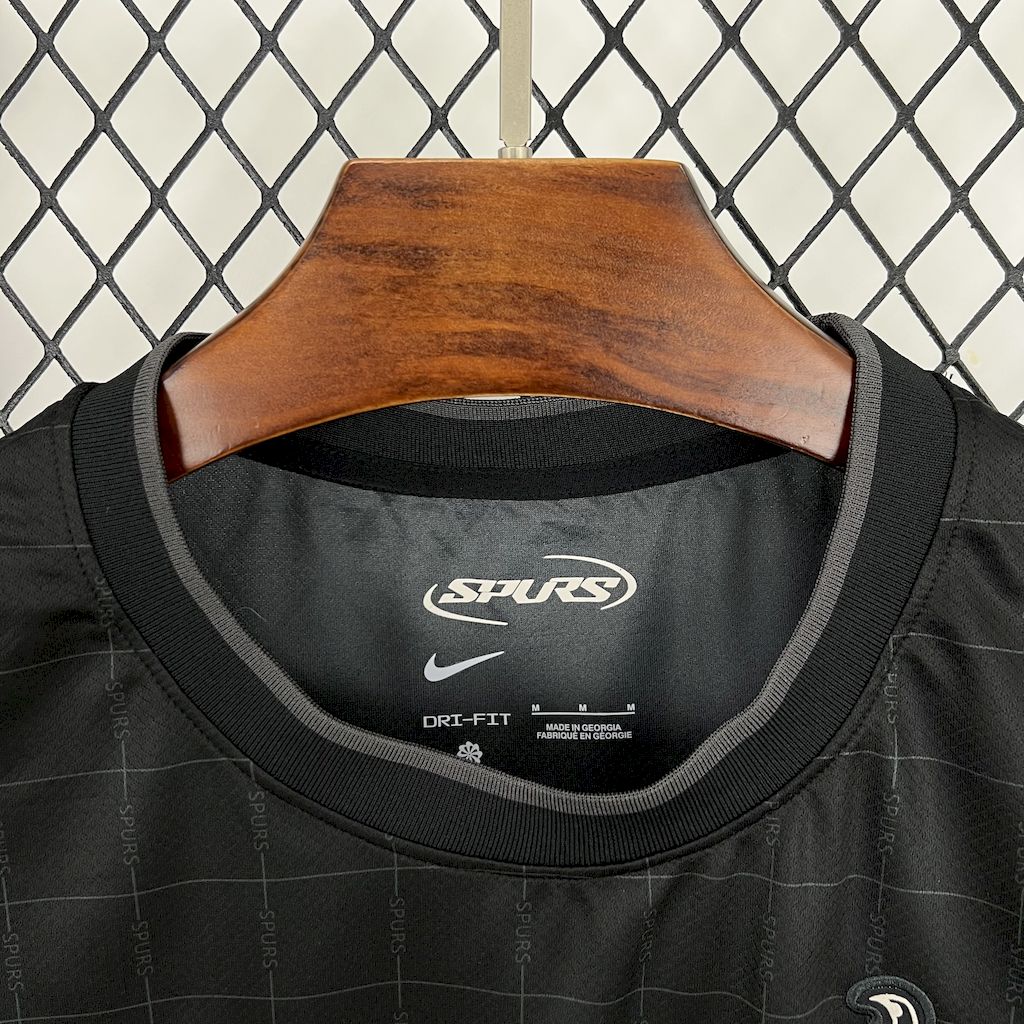 Tottenham Hotspur 2025/26 Away Jersey