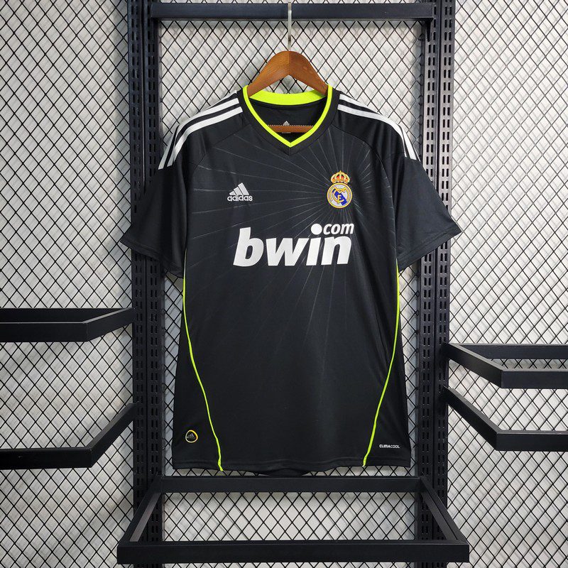 Retro Real Madrid 2010/11 Away Jersey