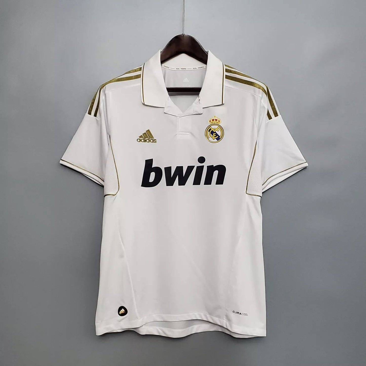 Retro Real Madrid 2011/12 Home Jersey