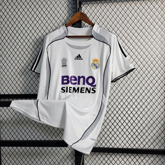 Retro Real Madrid 2006/07 Home Jersey