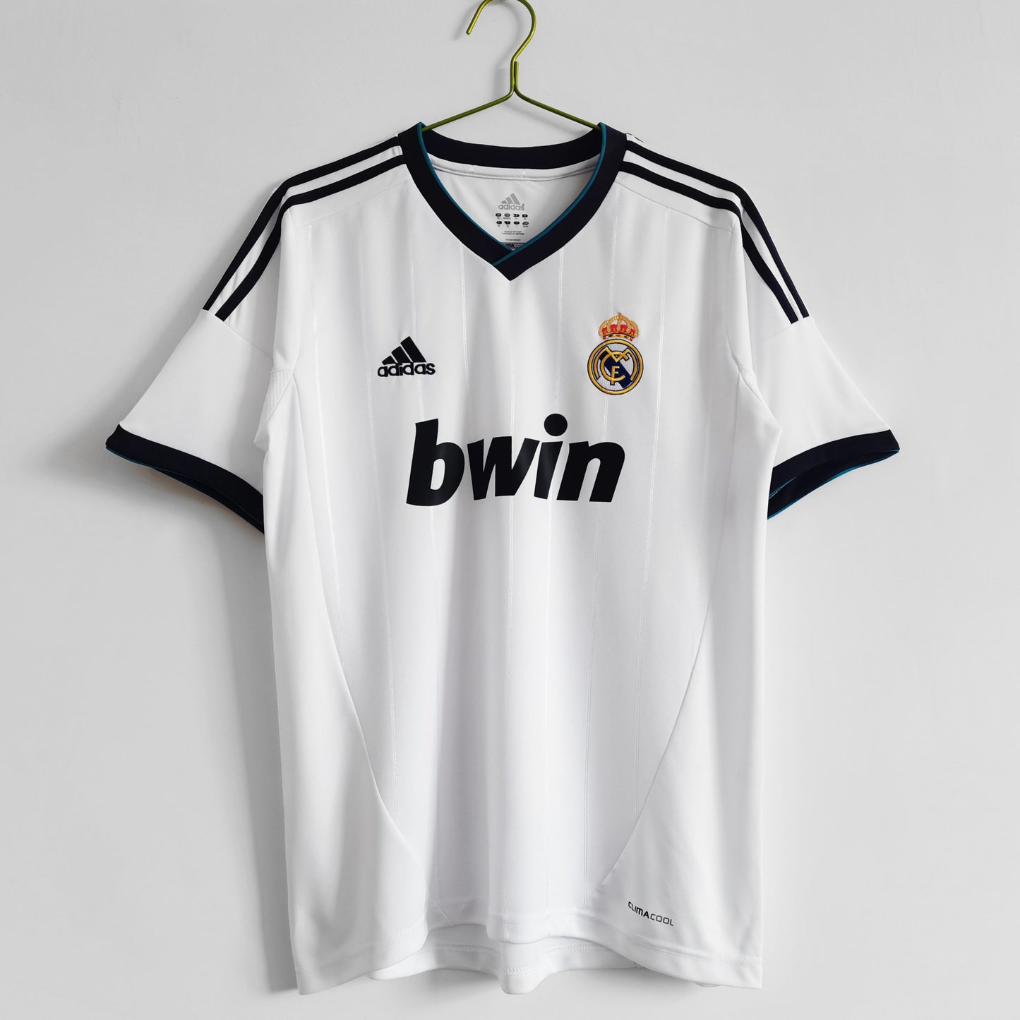 Retro Real Madrid 2012/13 Home Jersey