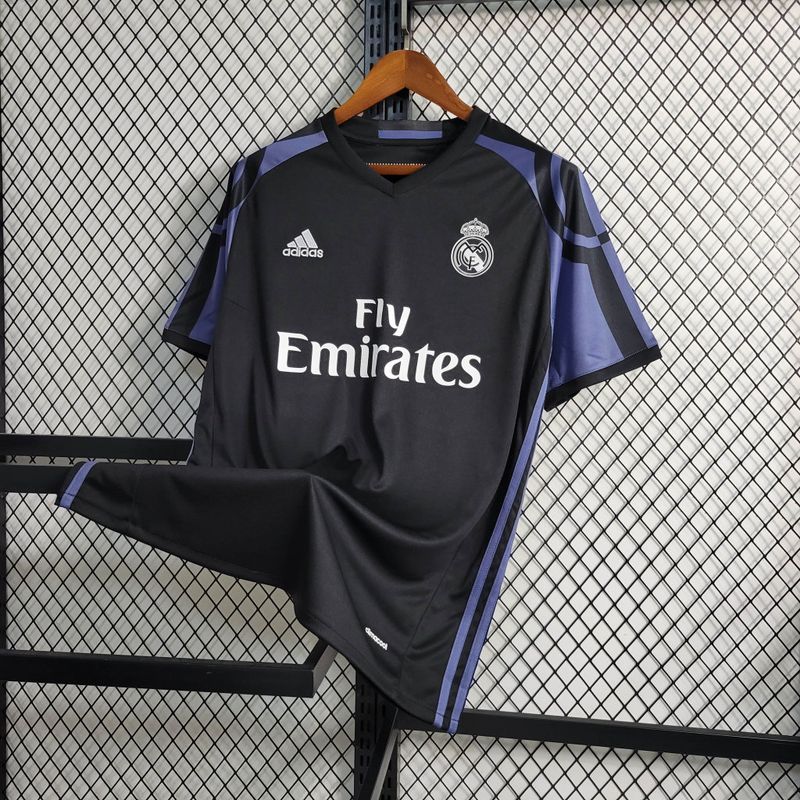 Retro Real Madrid 2016/17 Third Jersey