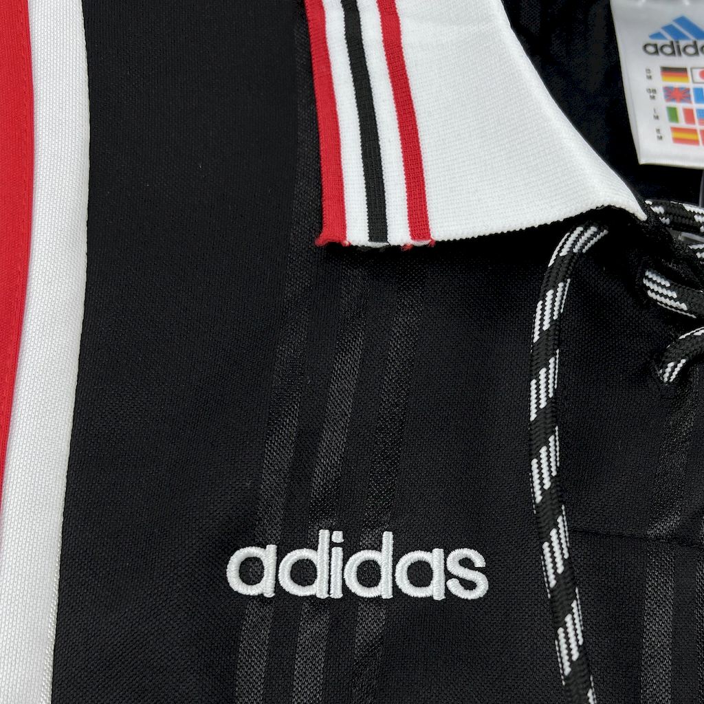 Retro Benfica 1997/98 Away Jersey