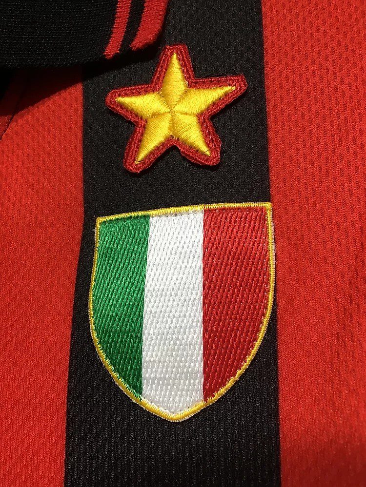 Retro AC Milan 1996-97 Home Jersey