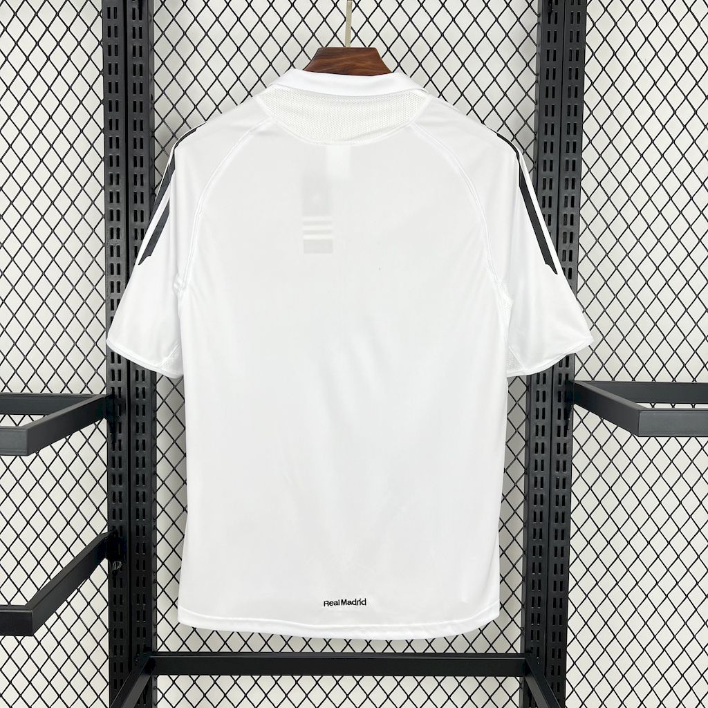 Retro Real Madrid 2005/06 Home Jersey