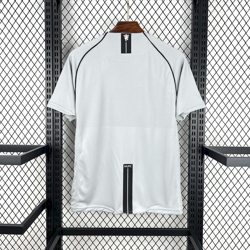 Retro Manchester United 2007/08 Goalkeeper Jersey