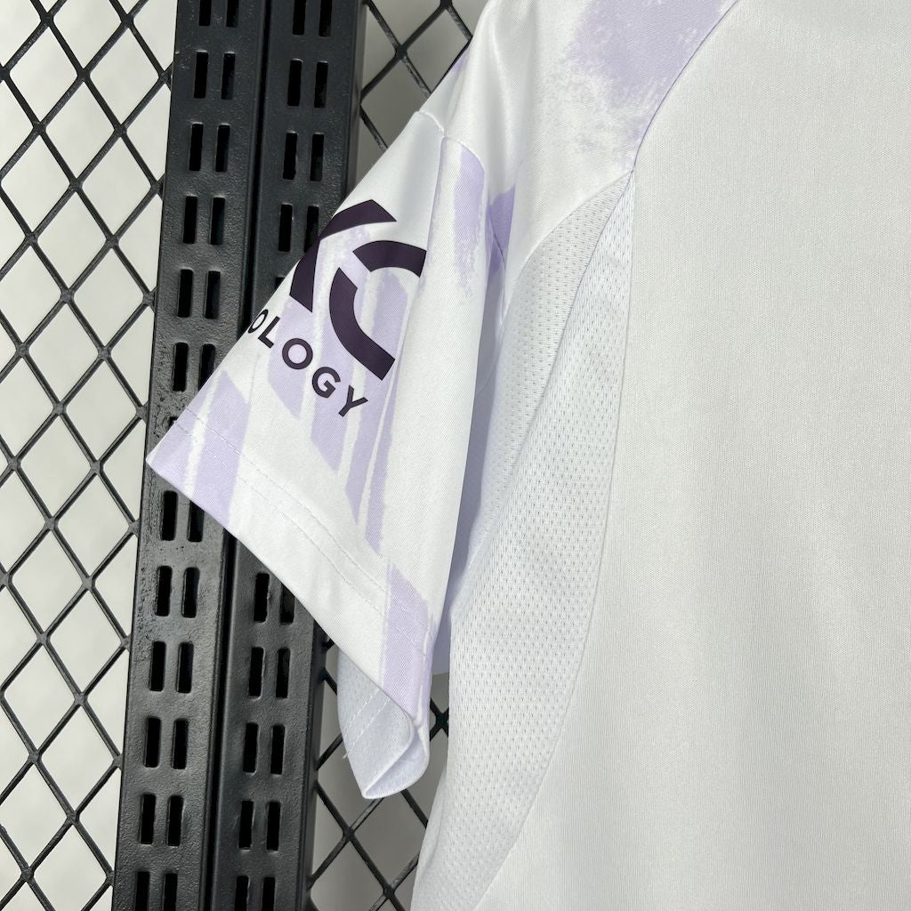 Manchester United 2025/26 Away Jersey