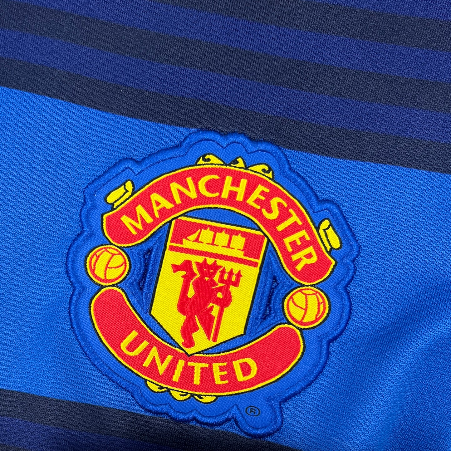 Retro Manchester United 2011/13 Away Jersey