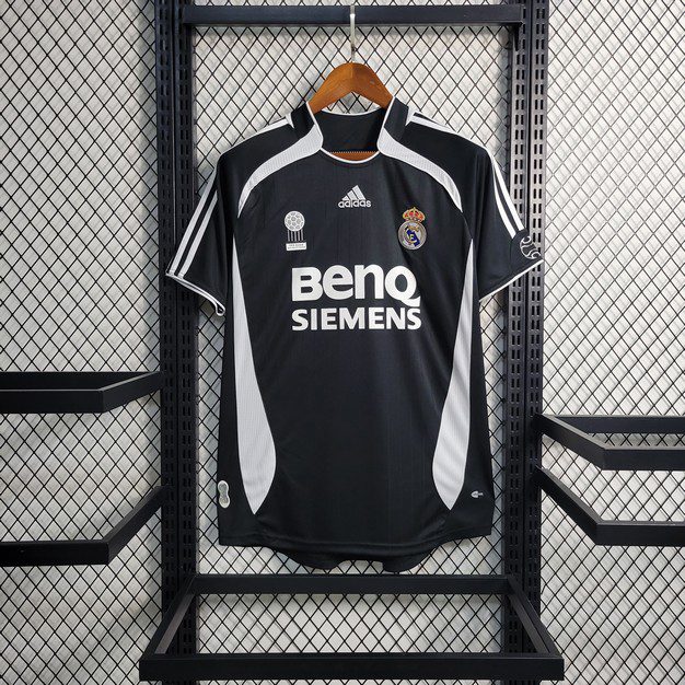 Retro Real Madrid 2006/07 Away Jersey