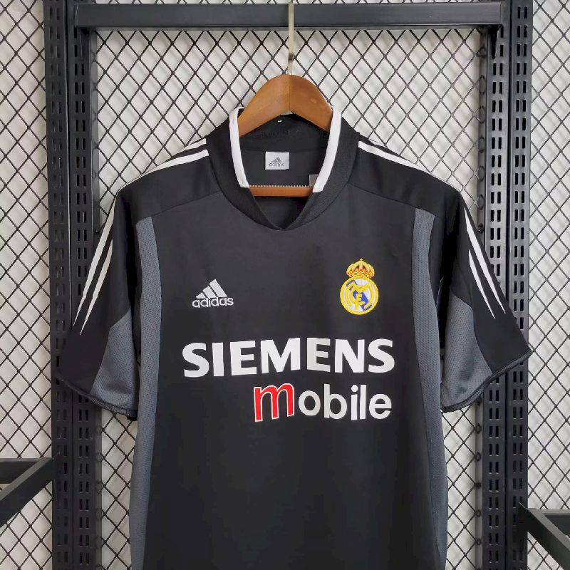 Retro Real Madrid 2004/05 Away Jersey
