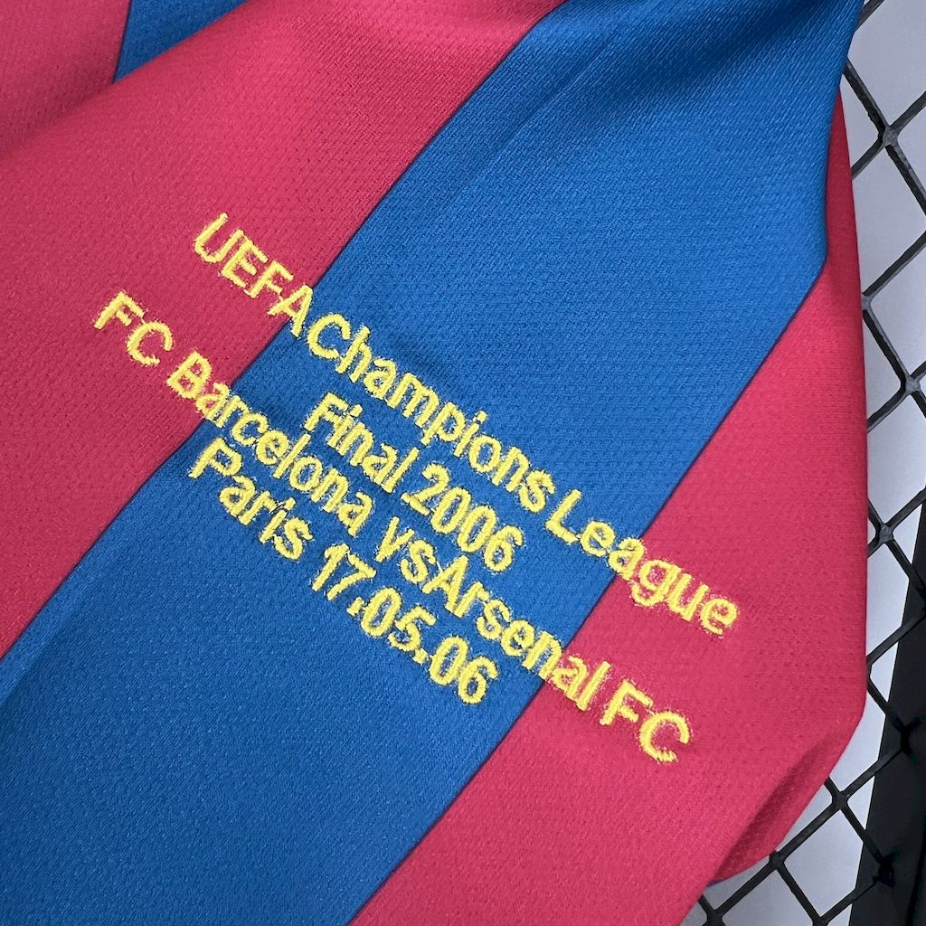 Retro Barcelona 2005/06 Home Jersey