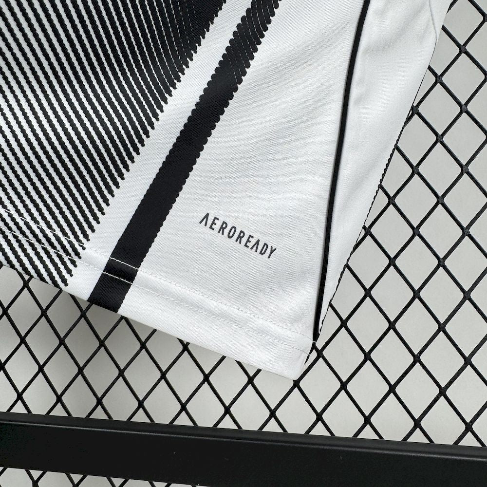 Juventus 2025/26 Home With New Sponsors Jersey