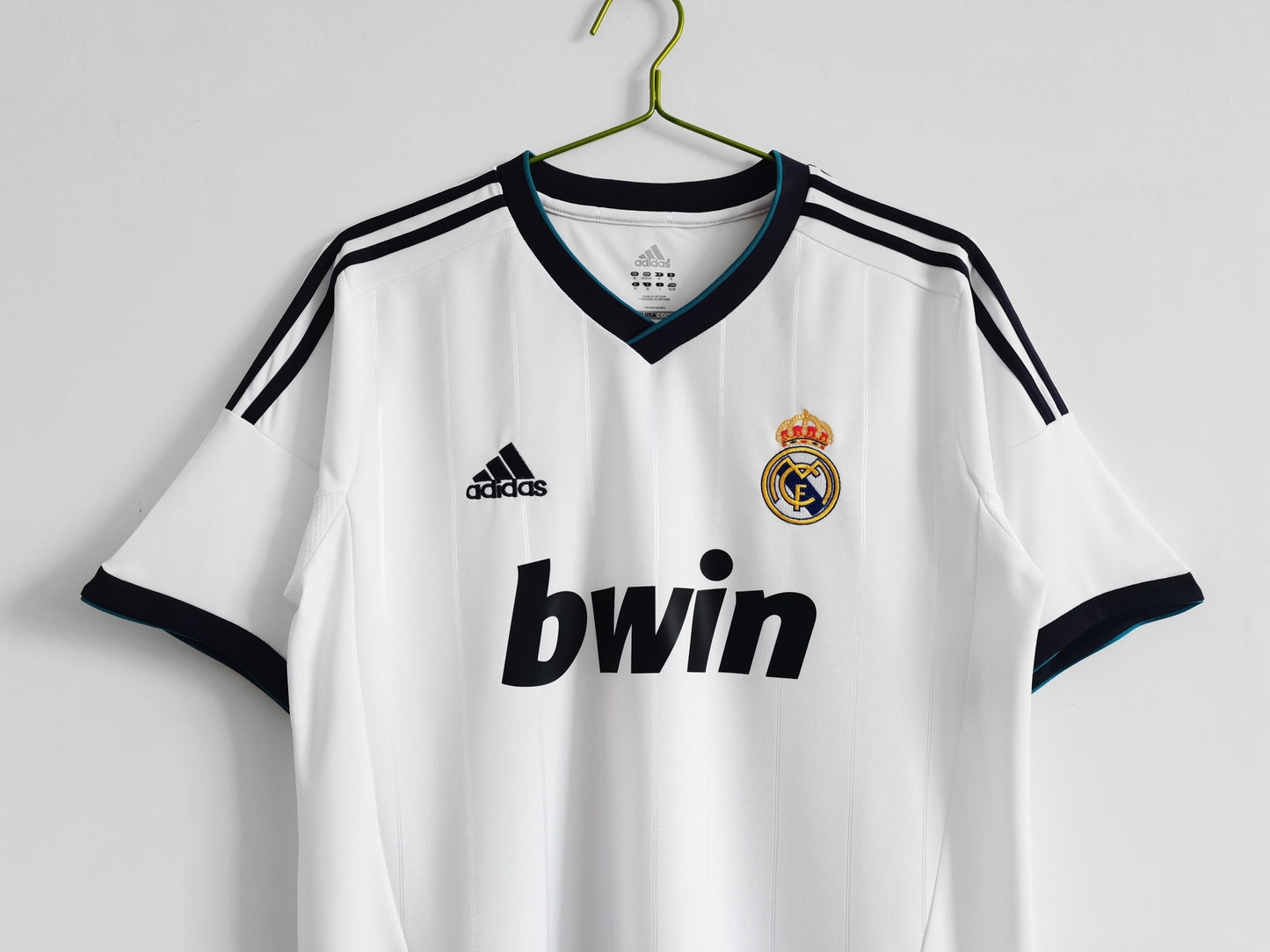 Retro Real Madrid 2012/13 Home Jersey