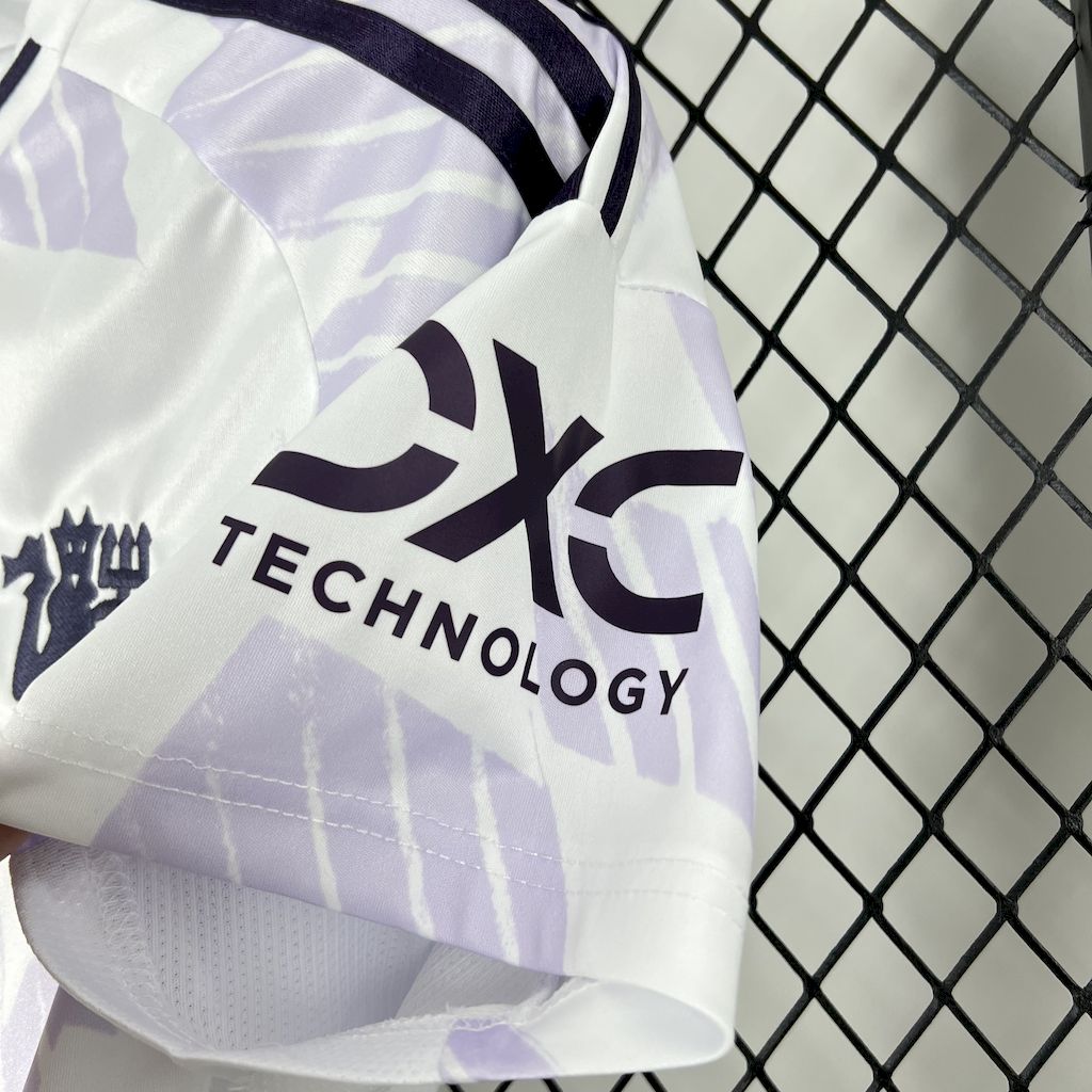 Manchester United 2025/26 Away Jersey