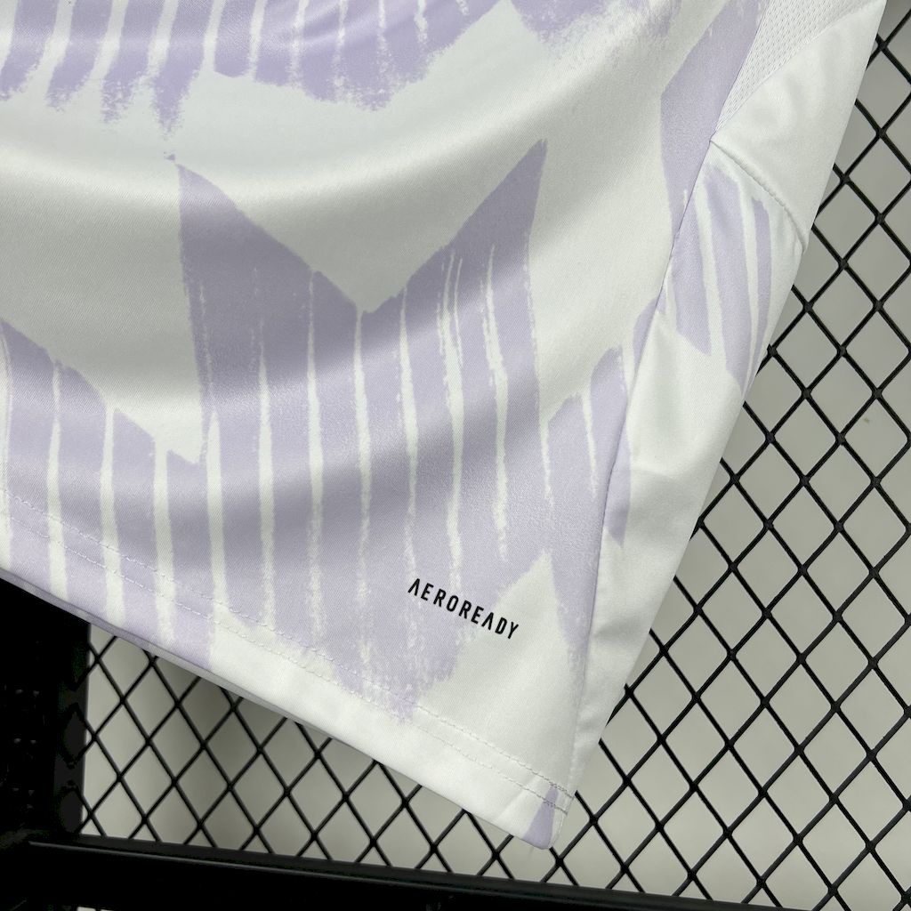 Manchester United 2025/26 Away Jersey