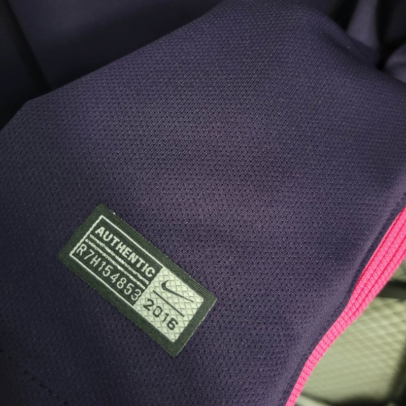 Retro Barcelona 2016/17 Away Jersey