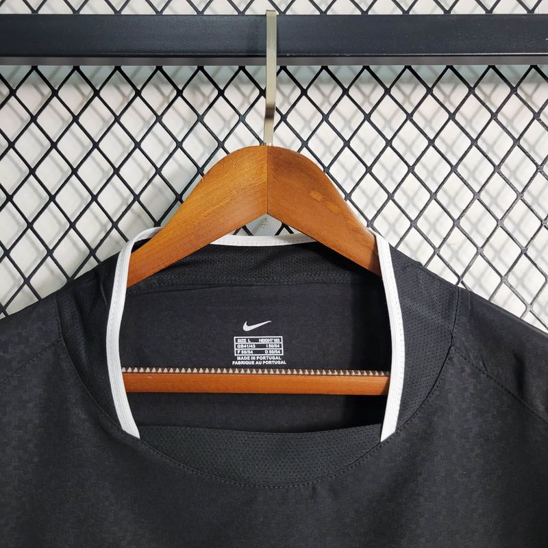 Retro Manchester United 2003/04 Away Jersey