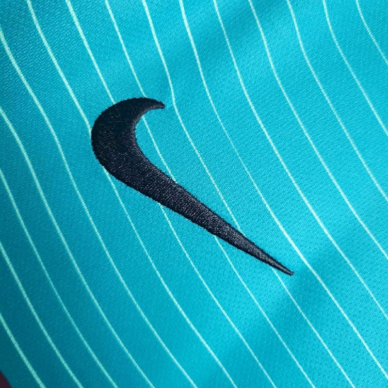 Retro Barcelona 2016/17 Third Jersey