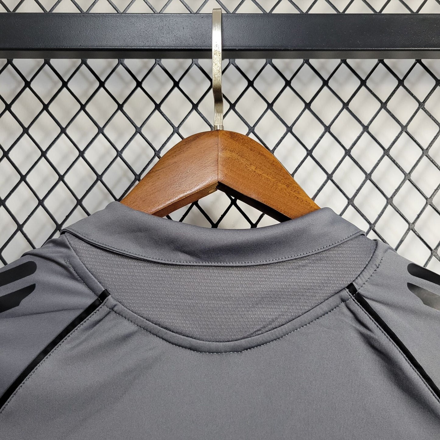 Retro Real Madrid 2005/06 Third Jersey