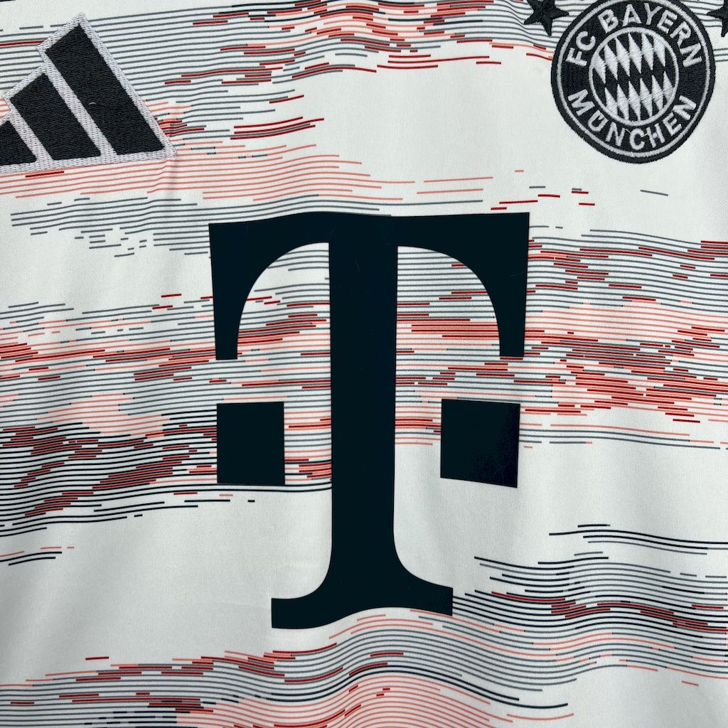 Bayern Munich 2025/26 Away Jersey