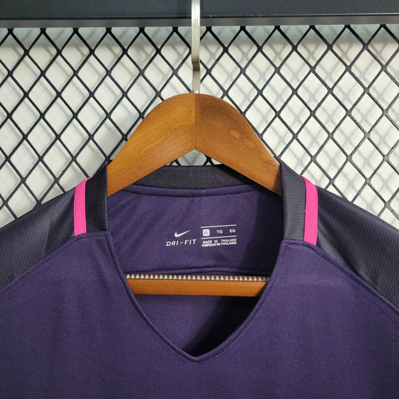 Retro Barcelona 2016/17 Away Jersey