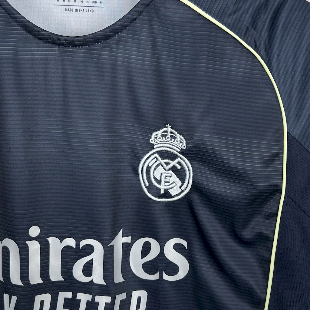 Real Madrid 2025/26 Away Long Sleeve Jersey