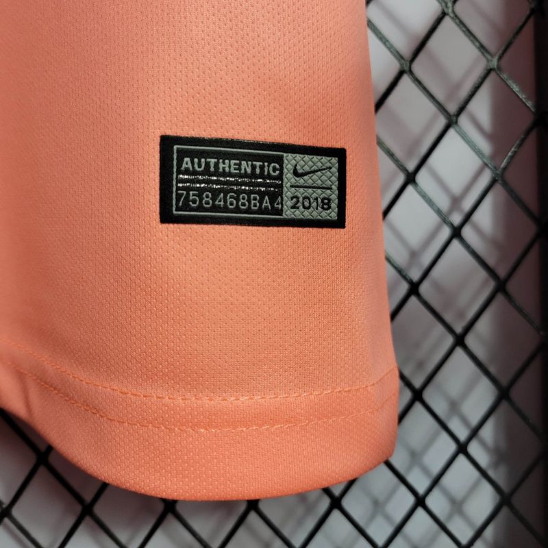 Retro Barcelona 2018/19 Third Jersey