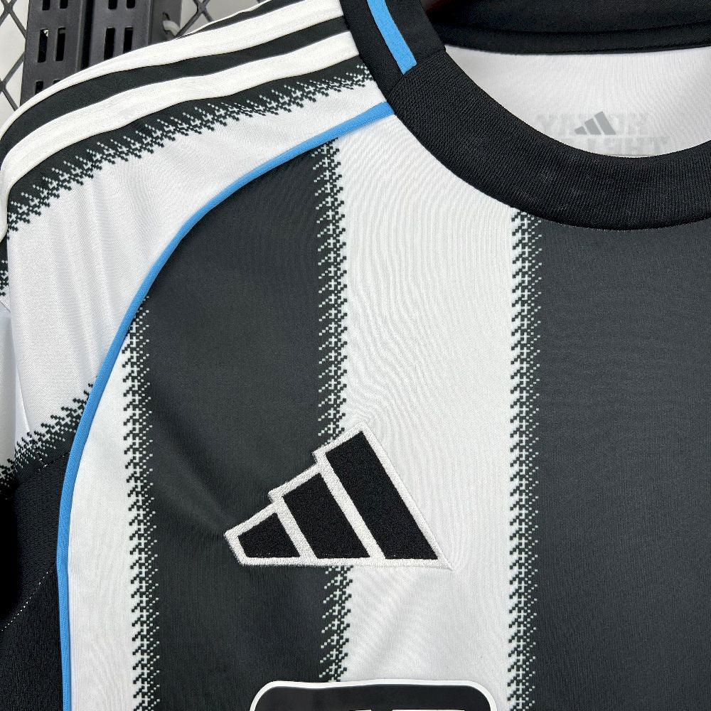 Newcastle United 2025/26 Home Jersey