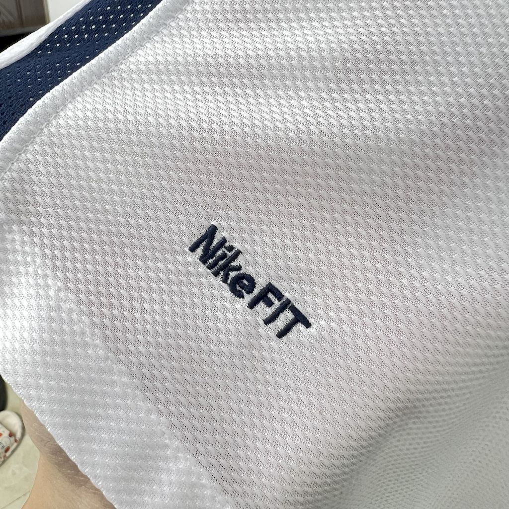 Retro Manchester United 2008/09 Away Jersey