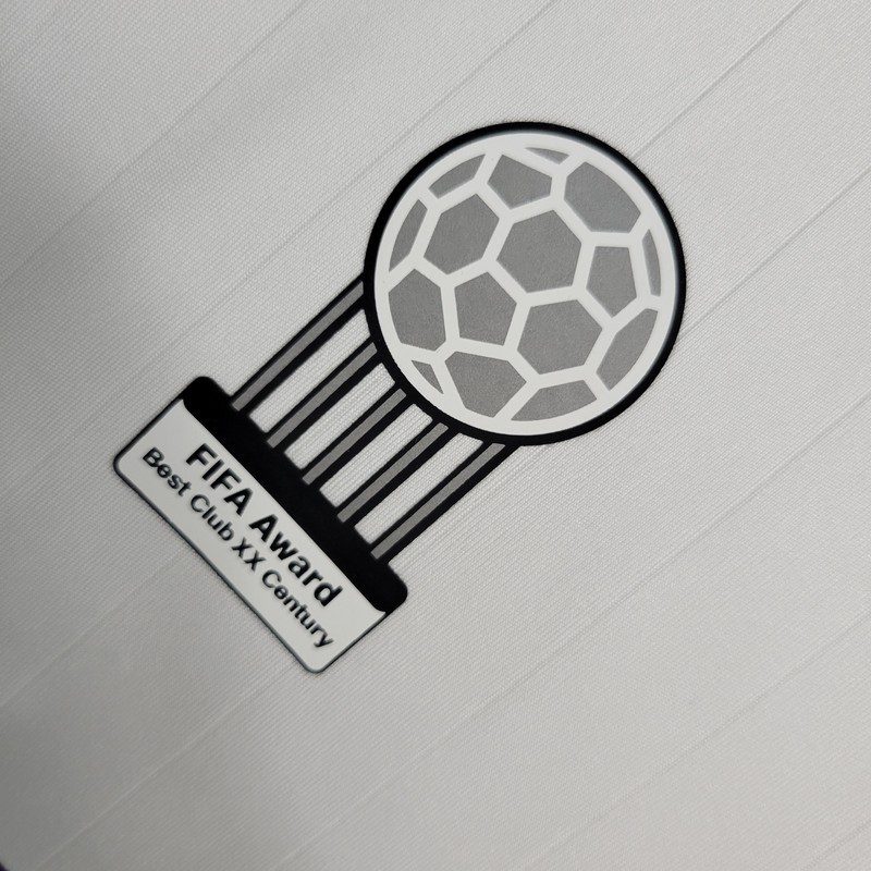 Retro Real Madrid 2006/07 Home Jersey